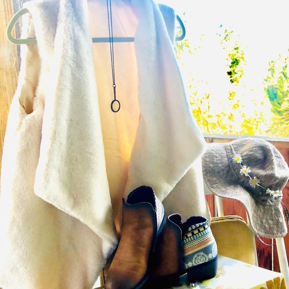 Jackets & Blazers - Fuzzy vest